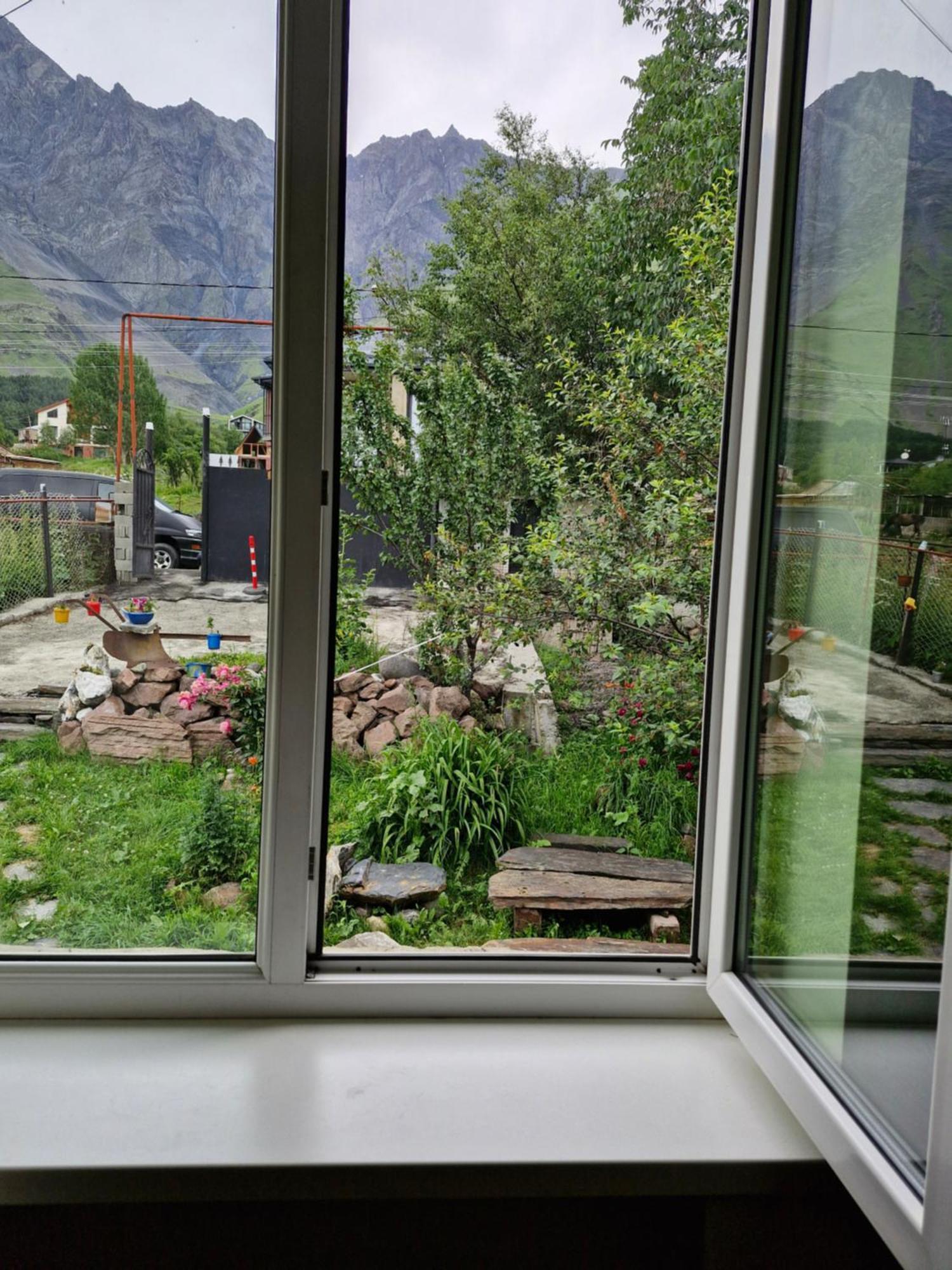 Maiko Guest House Kazbegi Kültér fotó