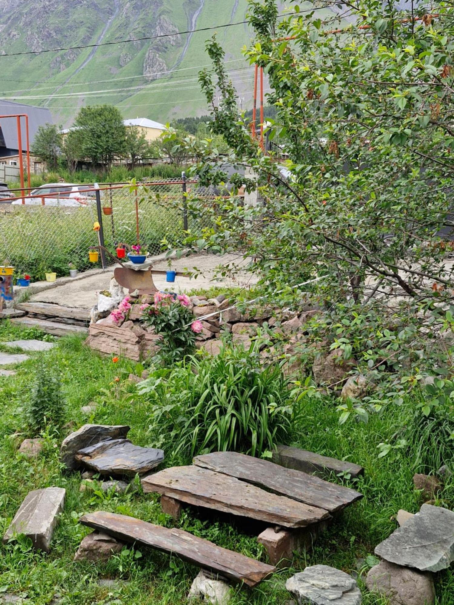 Maiko Guest House Kazbegi Kültér fotó