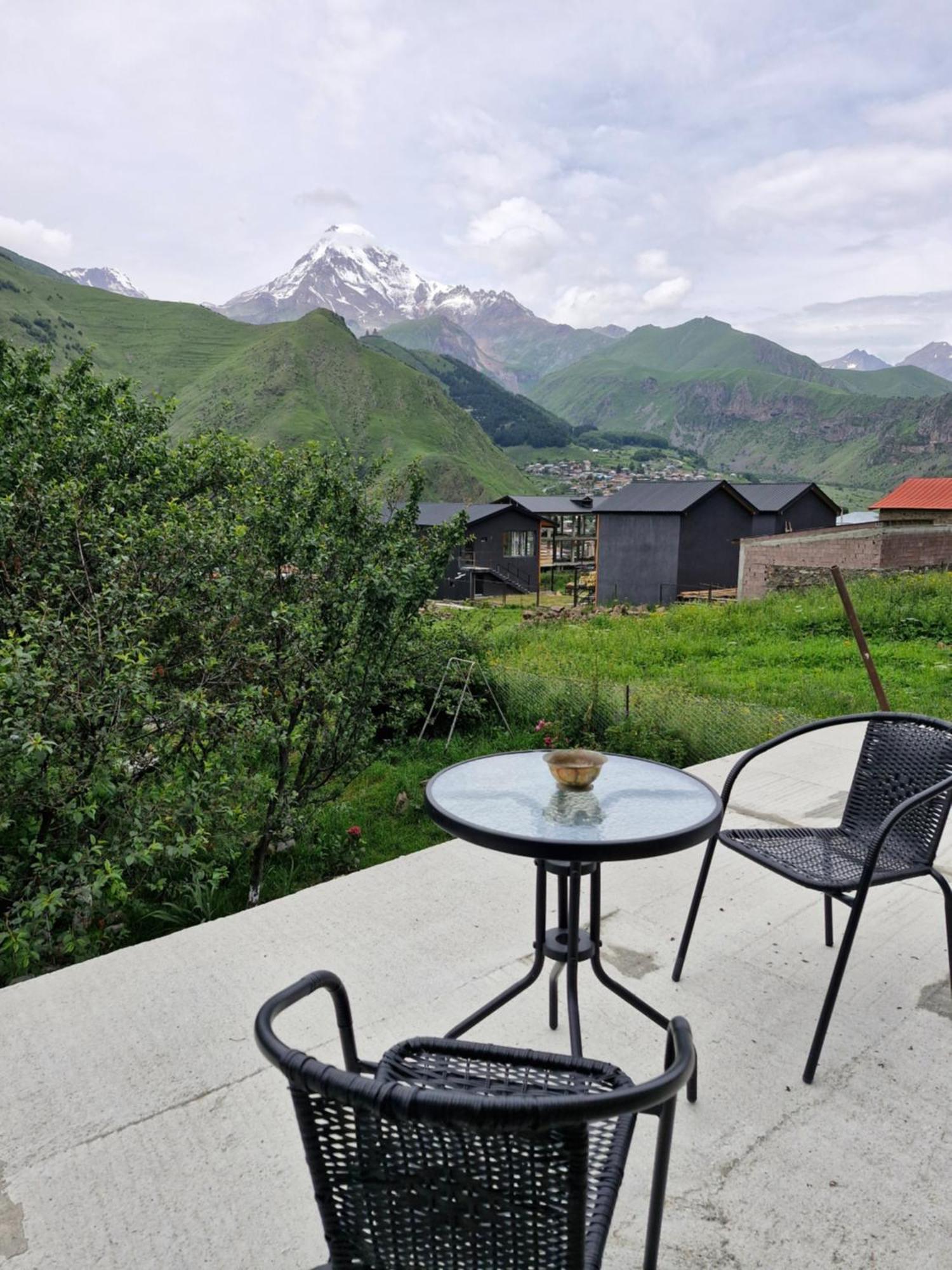 Maiko Guest House Kazbegi Kültér fotó