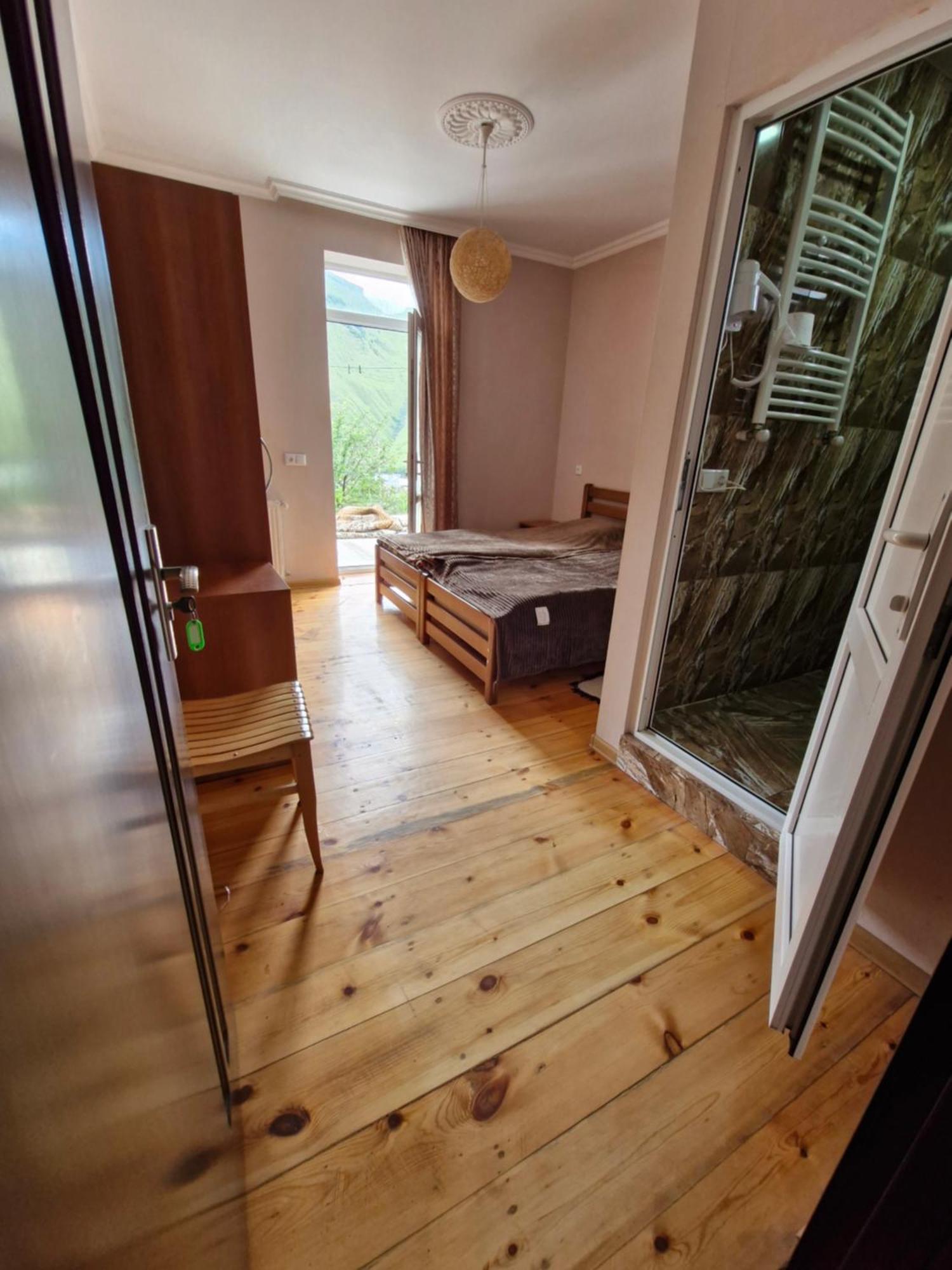 Maiko Guest House Kazbegi Kültér fotó