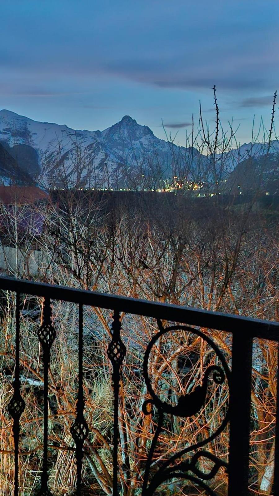 Maiko Guest House Kazbegi Kültér fotó